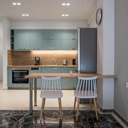 Central Spacious Apt Close To Port-Sites W/View 2 Iraklio Exterior foto