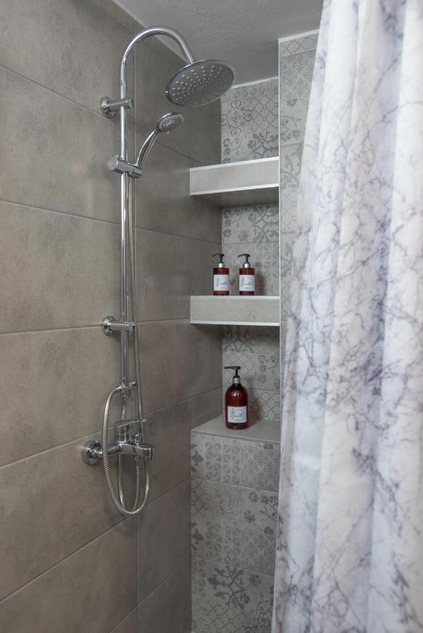 Central Spacious Apt Close To Port-Sites W/View 2 Iraklio Exterior foto
